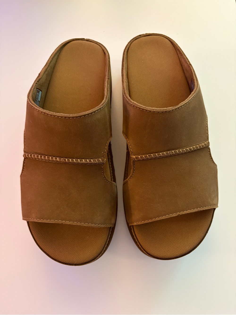 UGG Women's Goldenstar Hi Cutout Slides - Picture 7 of 7